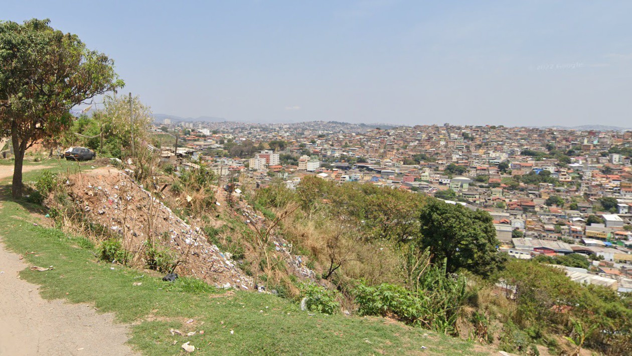 Corpo foi achado jogado em um barranco, em um local de difícil acesso