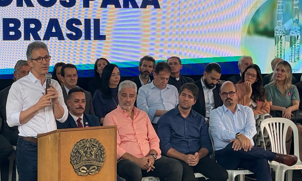 Governo de Minas reinaugura fábrica de soro da Funed em cerimônia em Belo Horizonte