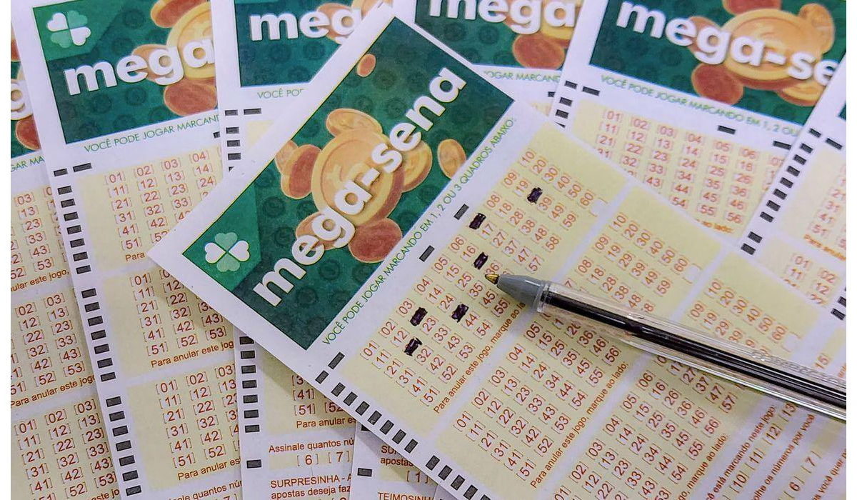 Aposta simples do Rio de Janeiro acerta a Mega Sena, e ganhador vai levar  R$ 131 milhões | O TEMPO