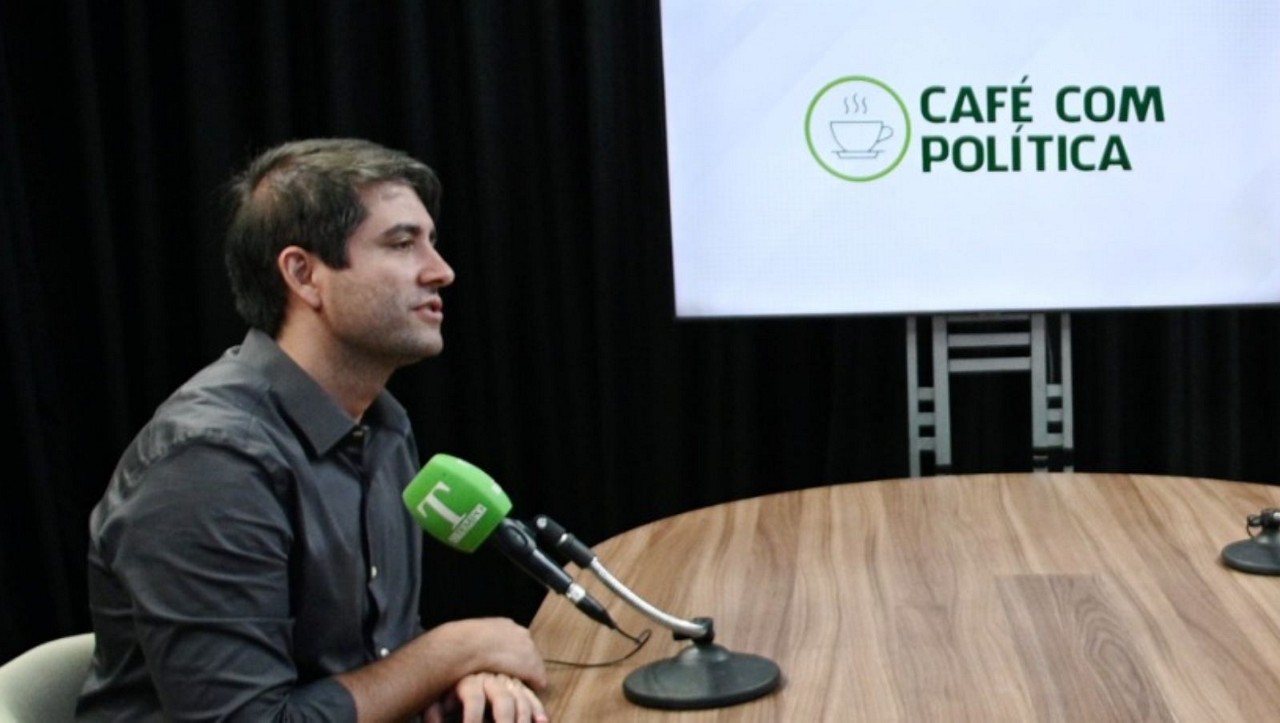 O secretário de Estado de Saúde de Minas Gerais, Fábio Baccheretti, participou do Café com Política desta segunda-feira (7 de abril)