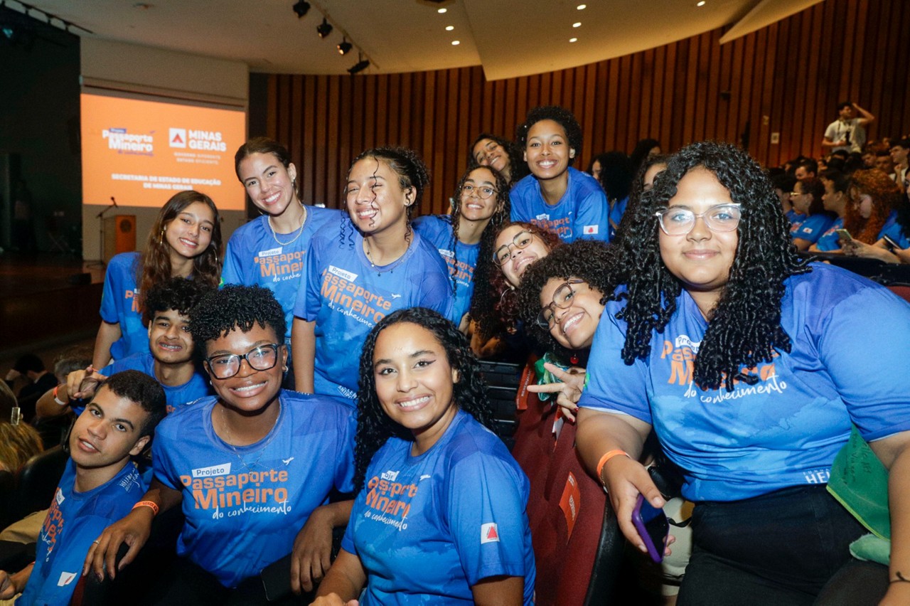 Estudantes que participaram da primeira edição do Passaporte Mineiro