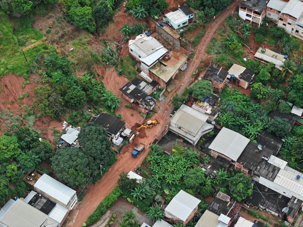 Conforme a Prefeitura de Santana do Paraíso, os dias 11 e 12 de janeiro registraram a maior chuva da história da cidade