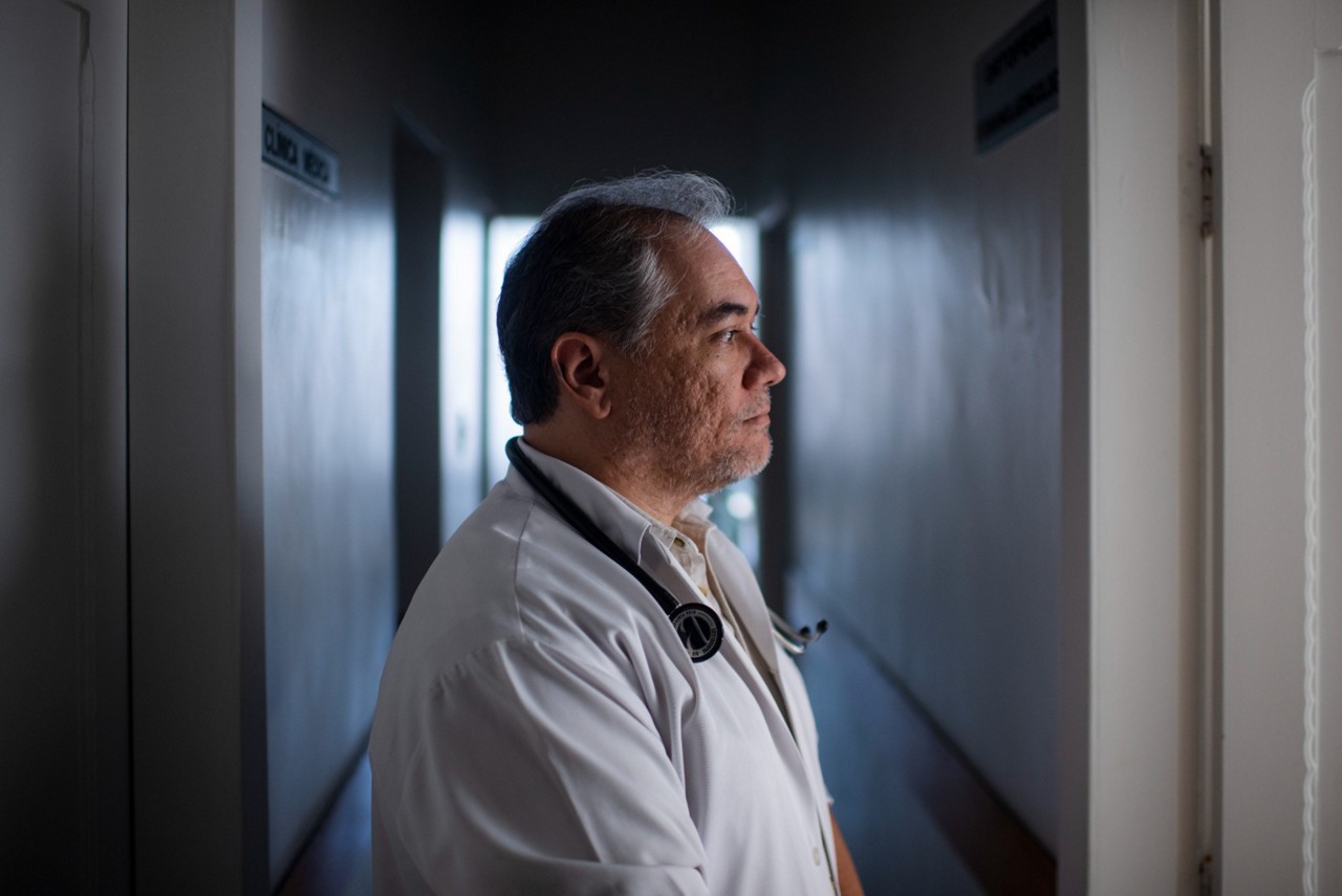 Artur Oliveira Mendes é médico de família e comunidade e trabalha há 20 anos atendendo pacientes em BH