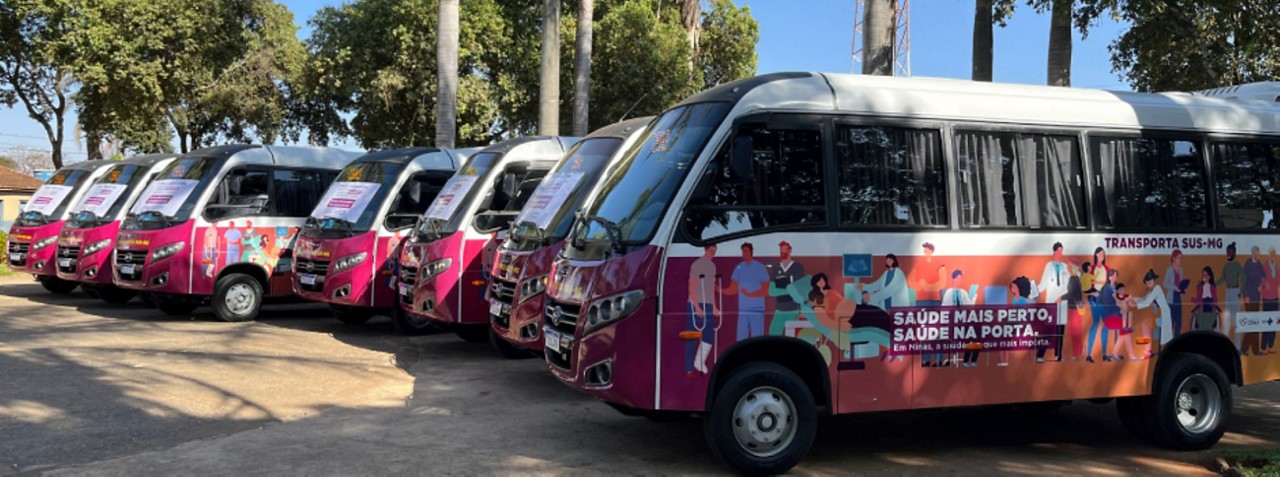Governo entregou 15 novos micro-ônibus, que serão utilizados no transporte de pacientes