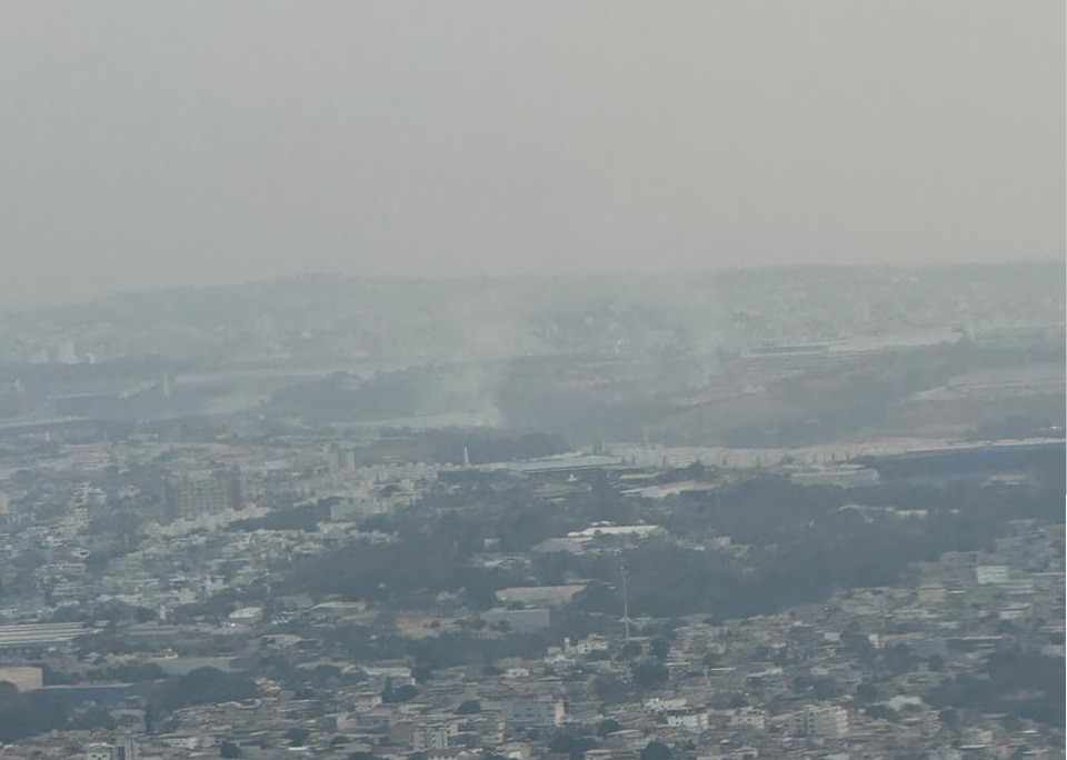 Imagem aérea mostra névoa seca que paira sobre Belo Horizonte 