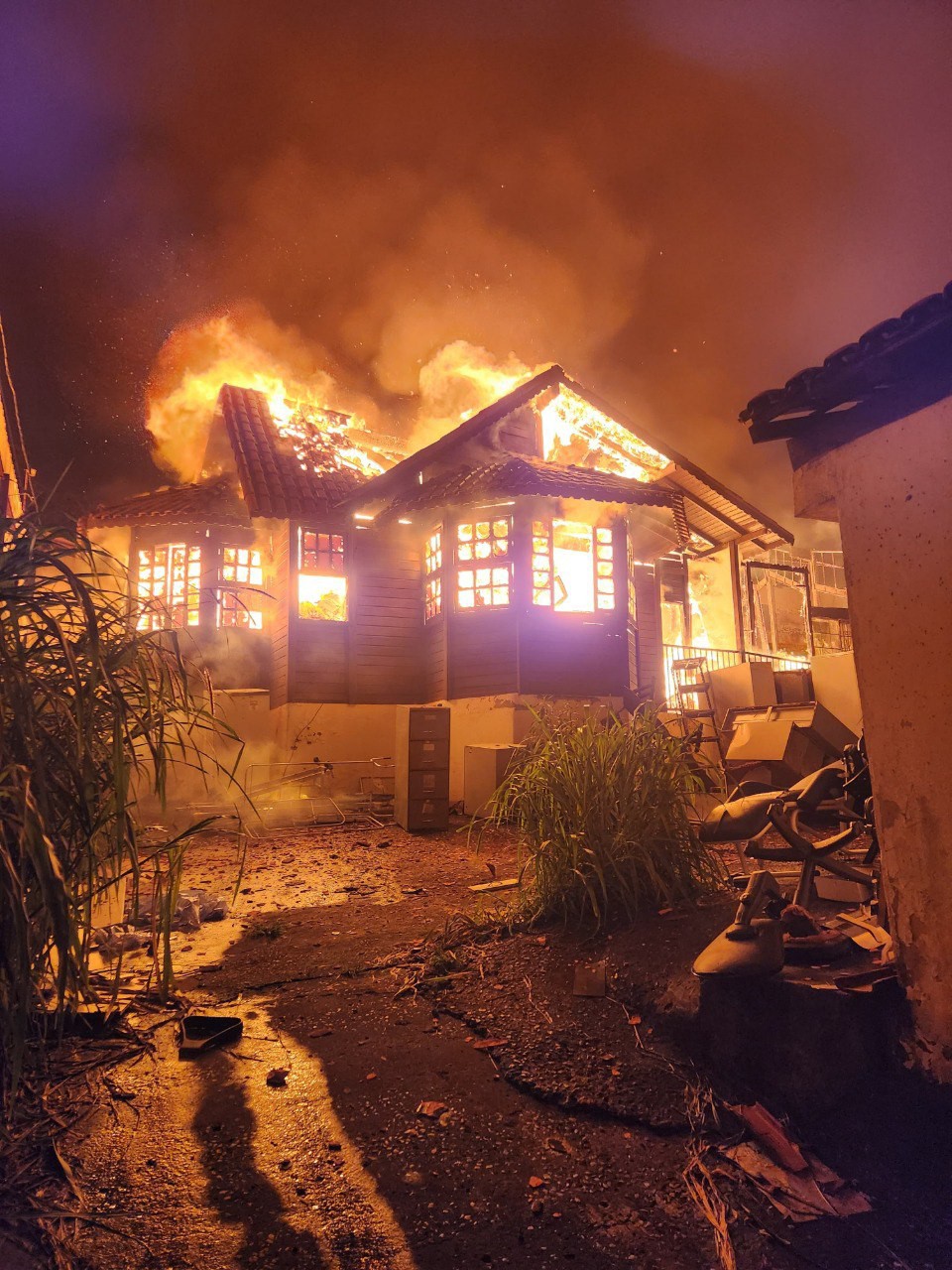 Almoxarifado da Secretaria de Saúde em Nova Lima é destruído em incêndio
