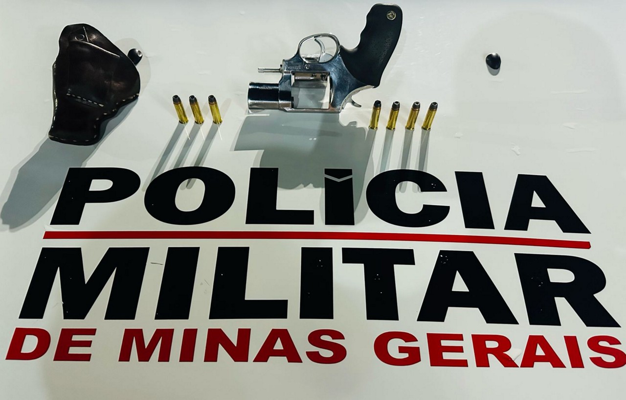 Suspeito foi preso com revólver durante confusão