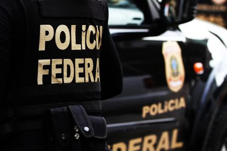 Dezenas de mandados foram cumpridos em diversas partes do país contra a organização que cooptava os estrangeiros