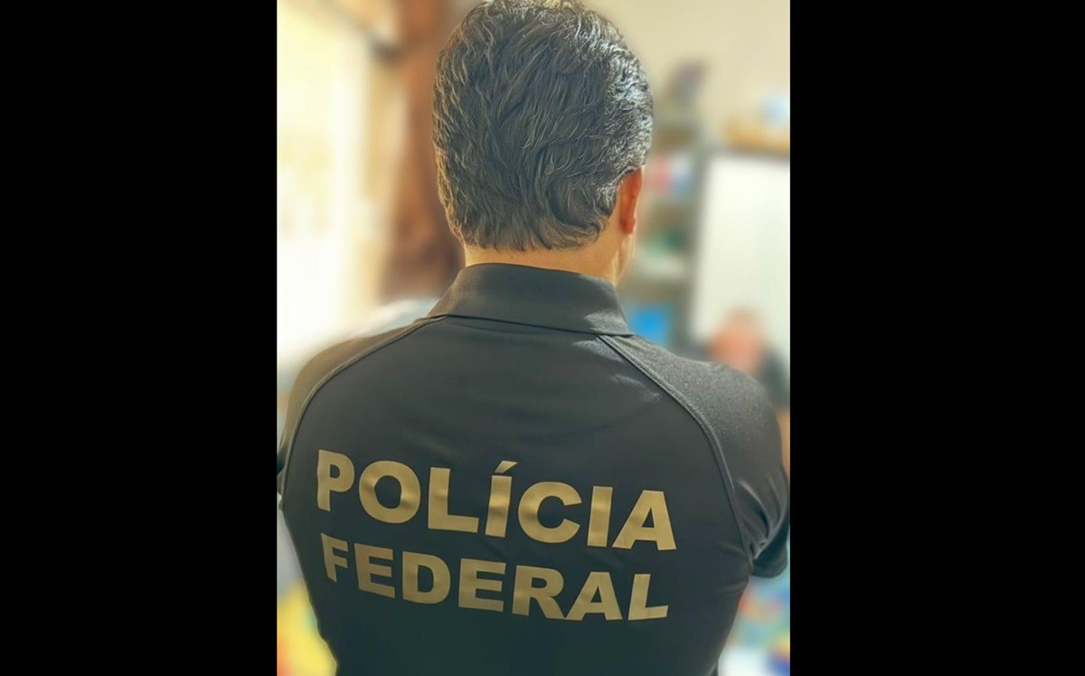 Buscas foram realizadas na casa do suspeito, que acabou preso em flagrante