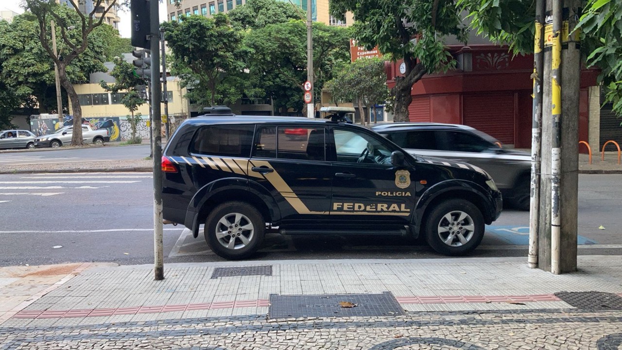 Operação é realizada pela Polícia Federal em BH, Betim e Contagem