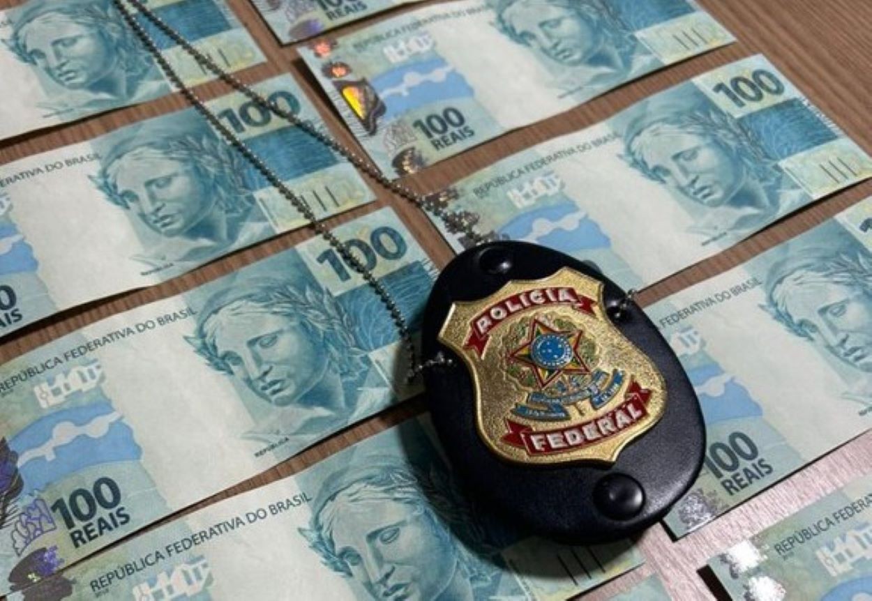 Polícia Federal encontrou dez notas falsas de R$ 100 