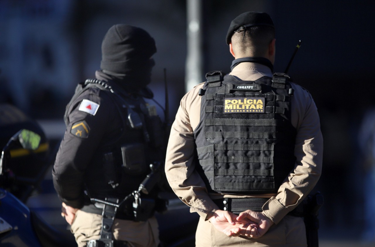 Imagem ilustrativa de policiais militares