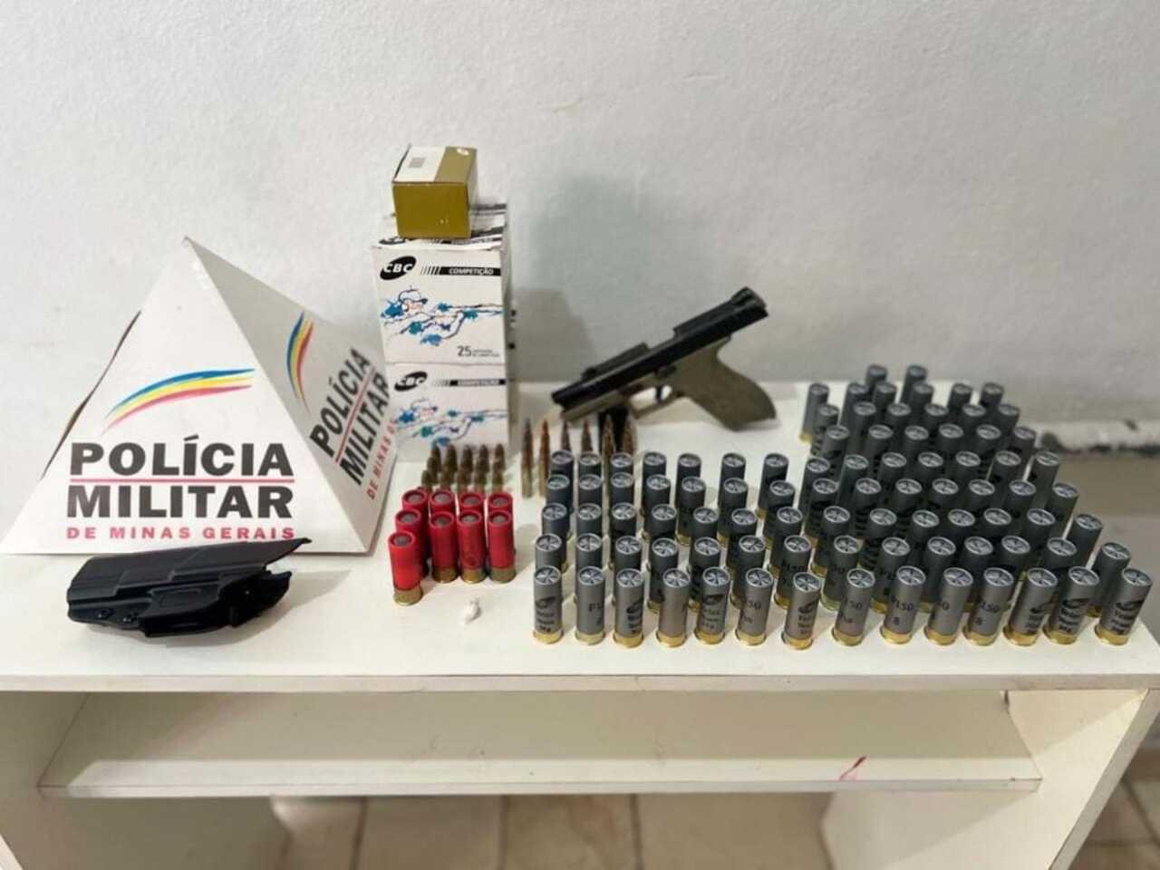 Homem é preso com arma e mais de 130 munições em restaurante de Ipatinga