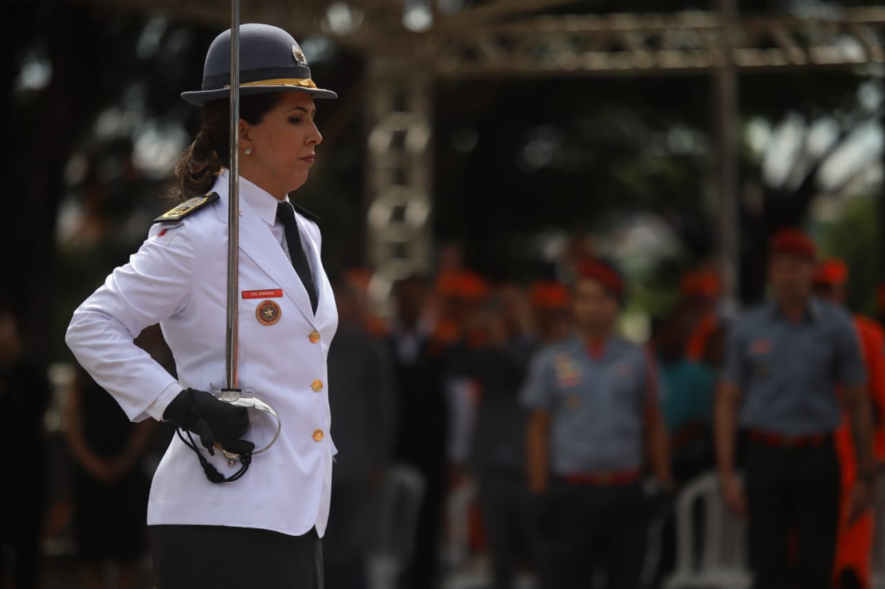 A coronel Jordana foi empossada no mais alto cargo dos bombeiros nesta terça (4)
