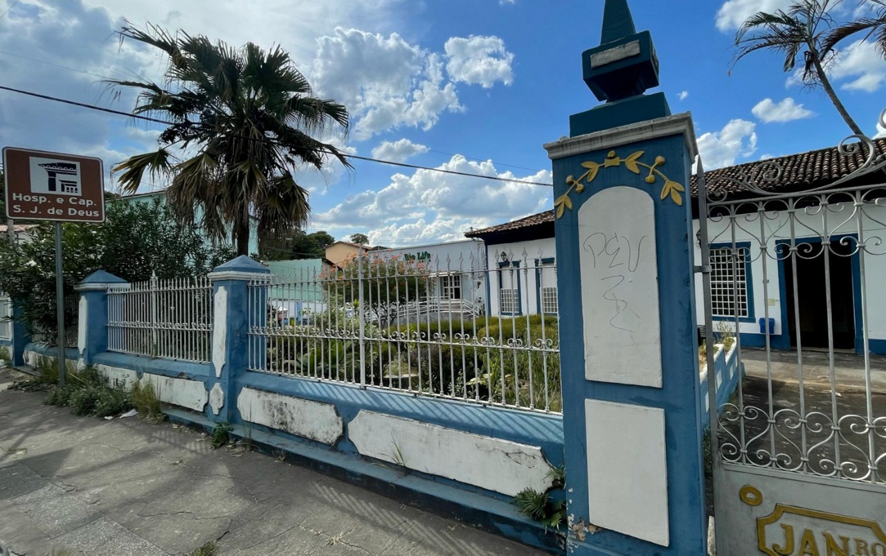 Hospital São João de Deus não irá fechar as portas definitivamente, mas terá que suspender atividades por falta de dinheiro