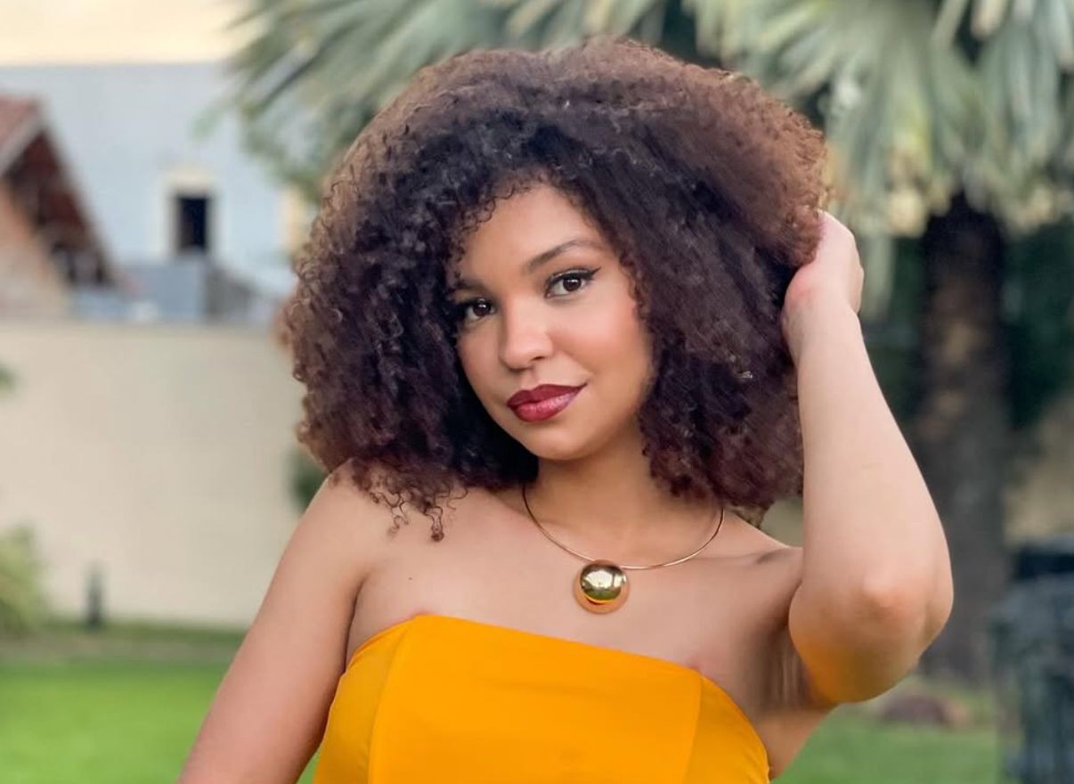 Mariana Leão é estudante de moda e mora em Governador Valadares 