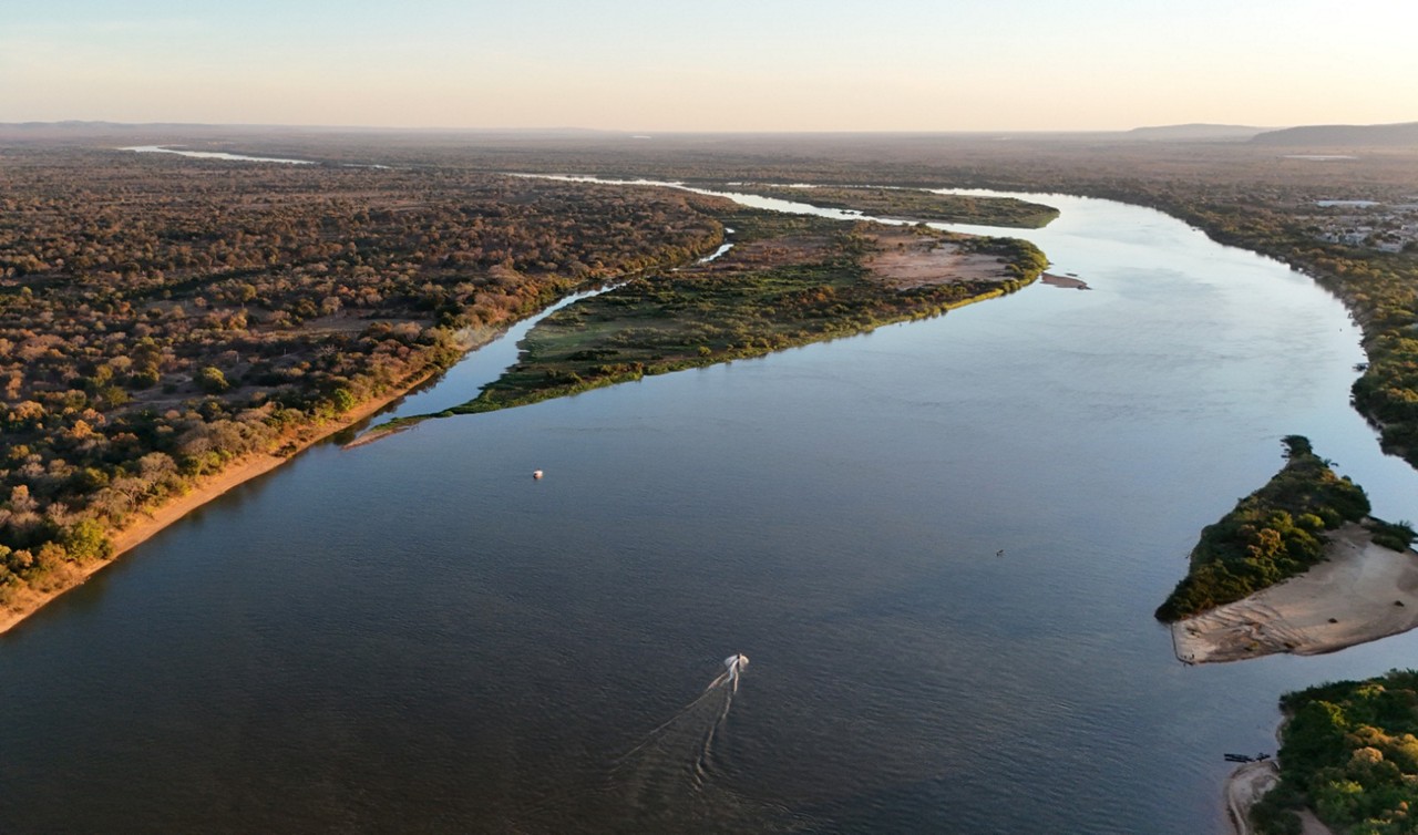 Apenas 12 das 504 cidades que compõem a bacia do São Francisco no país têm 100% do esgoto tratado