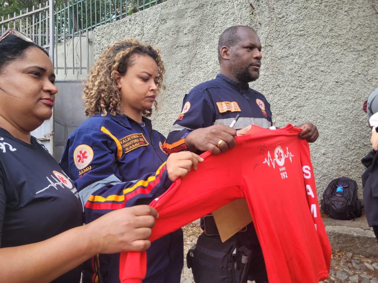 Funcionários do Samu prestaram homenagem a colega que morreu em queda do helicóptero Arcanjo do Corpo de Bombeiros