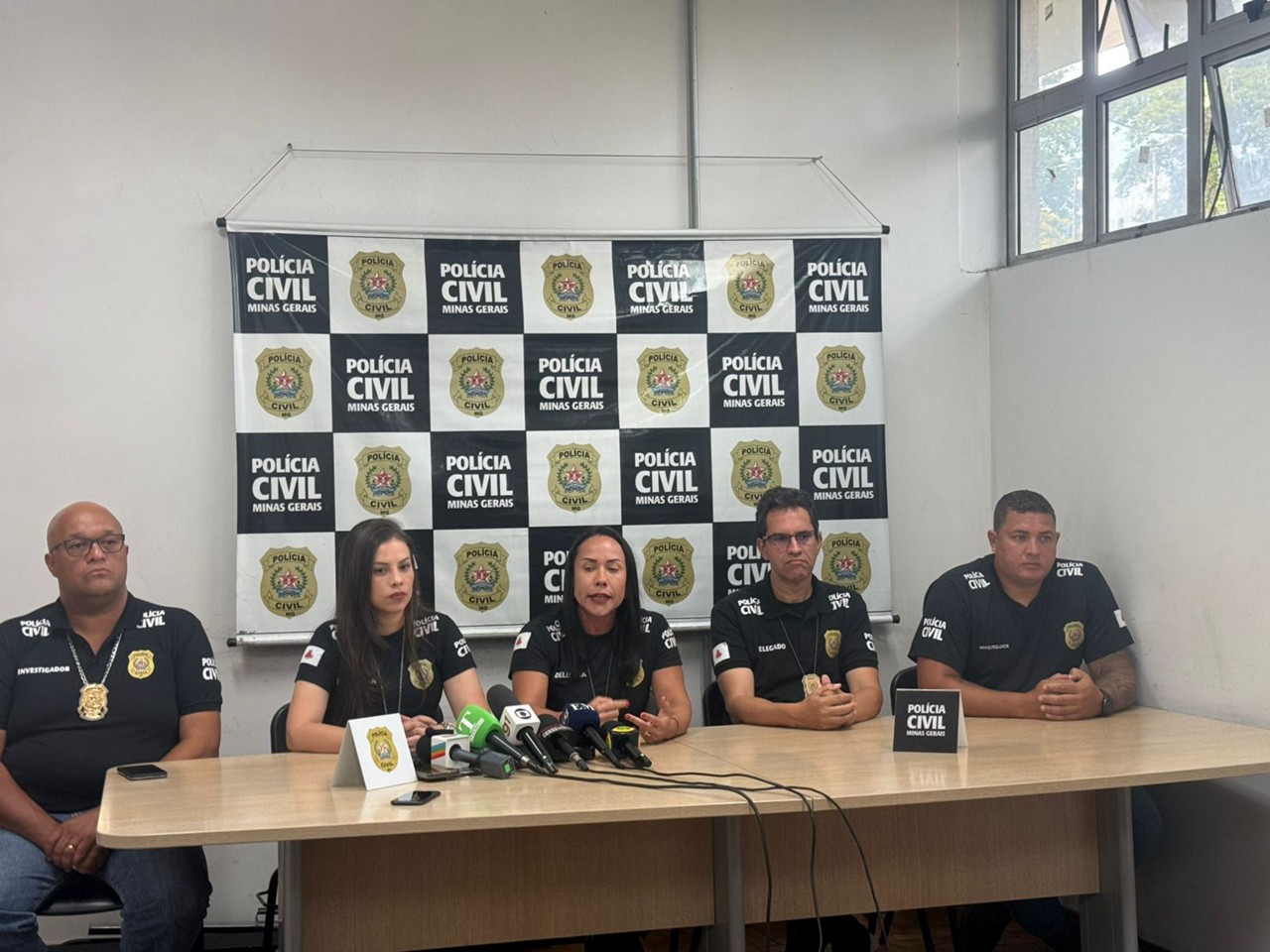 Delegada se emocionou ao detalhar o trabalho de buscas por menina desaparecida