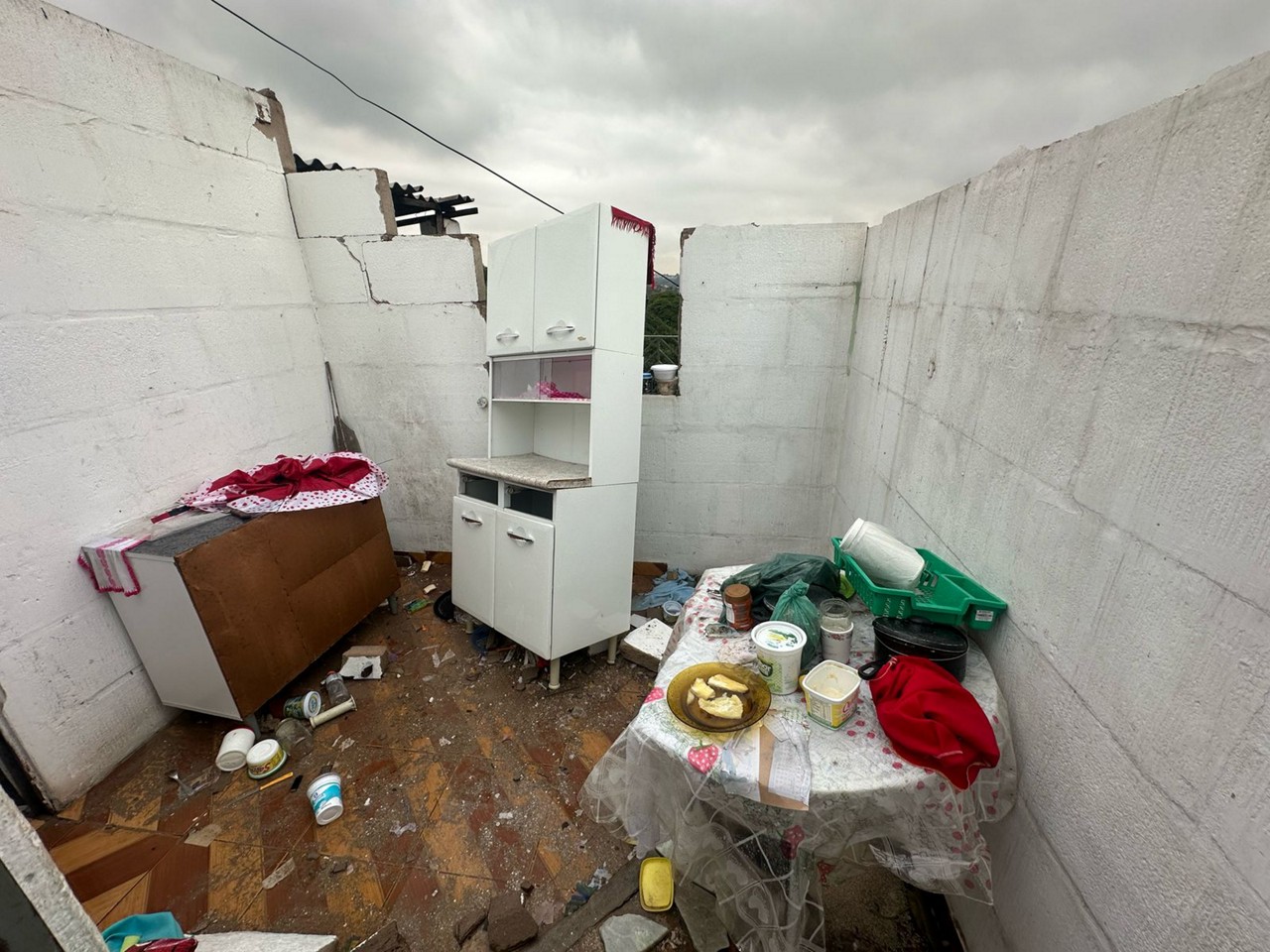Idosa perdeu tudo em temporal