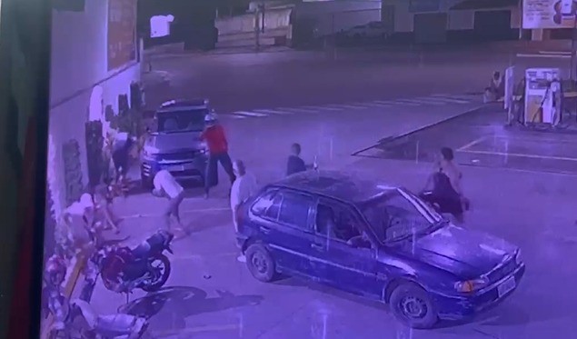 O Samu foi acionado e socorreu as vítimas para o Hospital Regional da cidade.