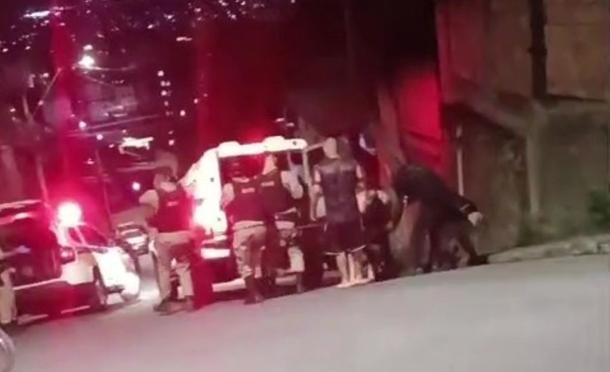Ocorrência mobilizou as forças de segurança no local 