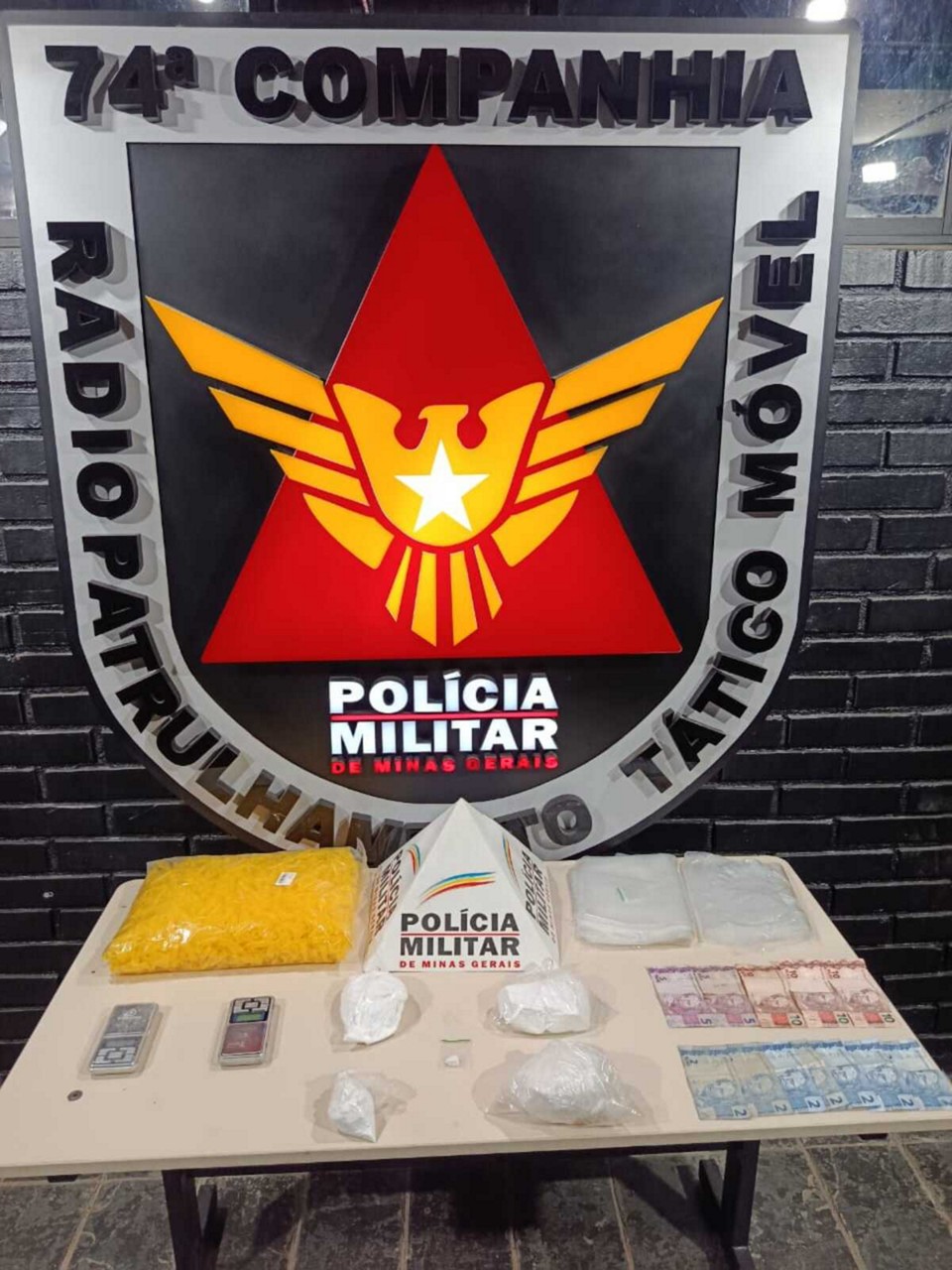 Material apreendido pela PM na casa do suspeito, em Teófilo Otoni
