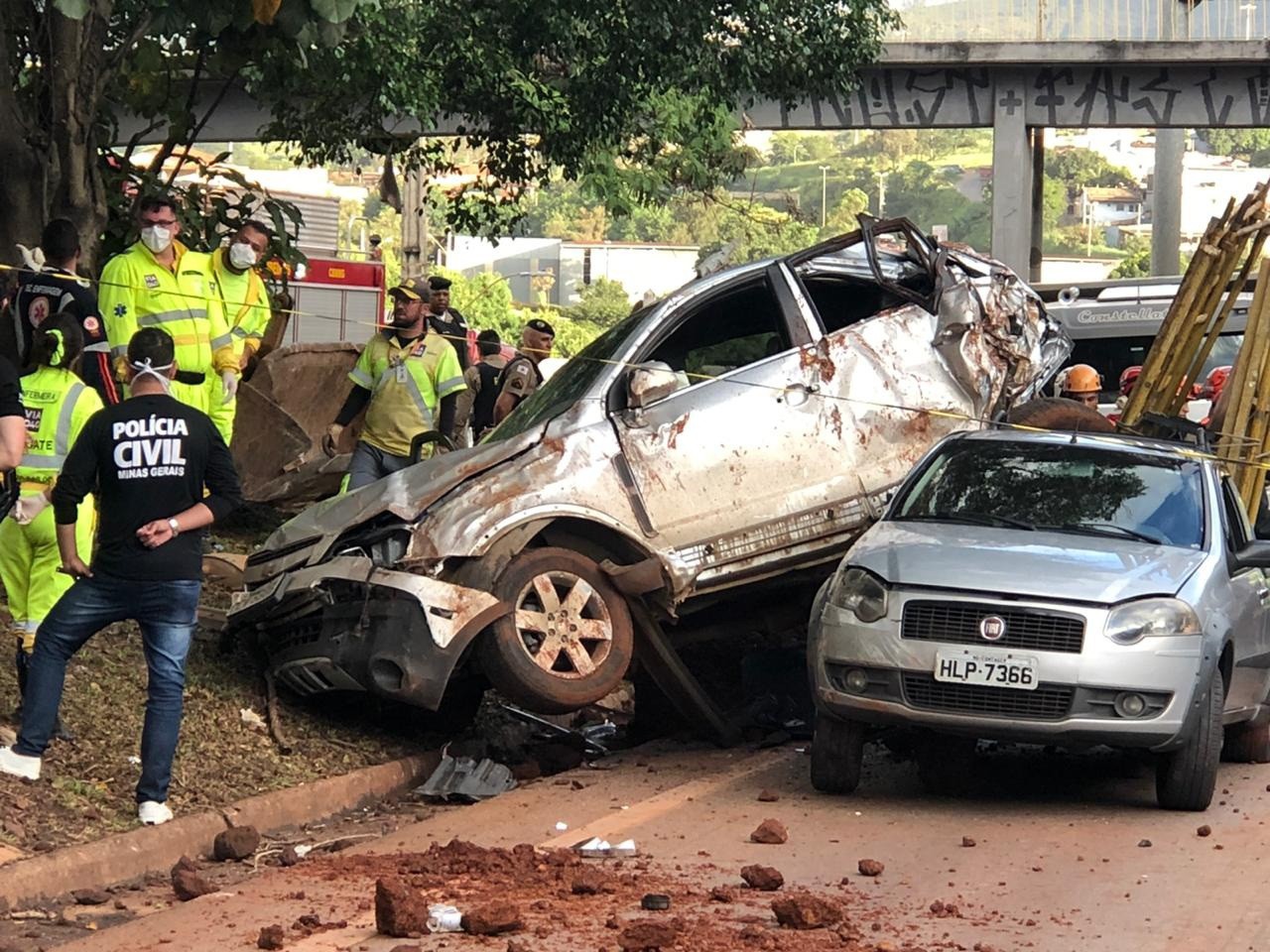 Três pessoas morrem em acidente grave no Anel Rodoviário de BH no Betânia