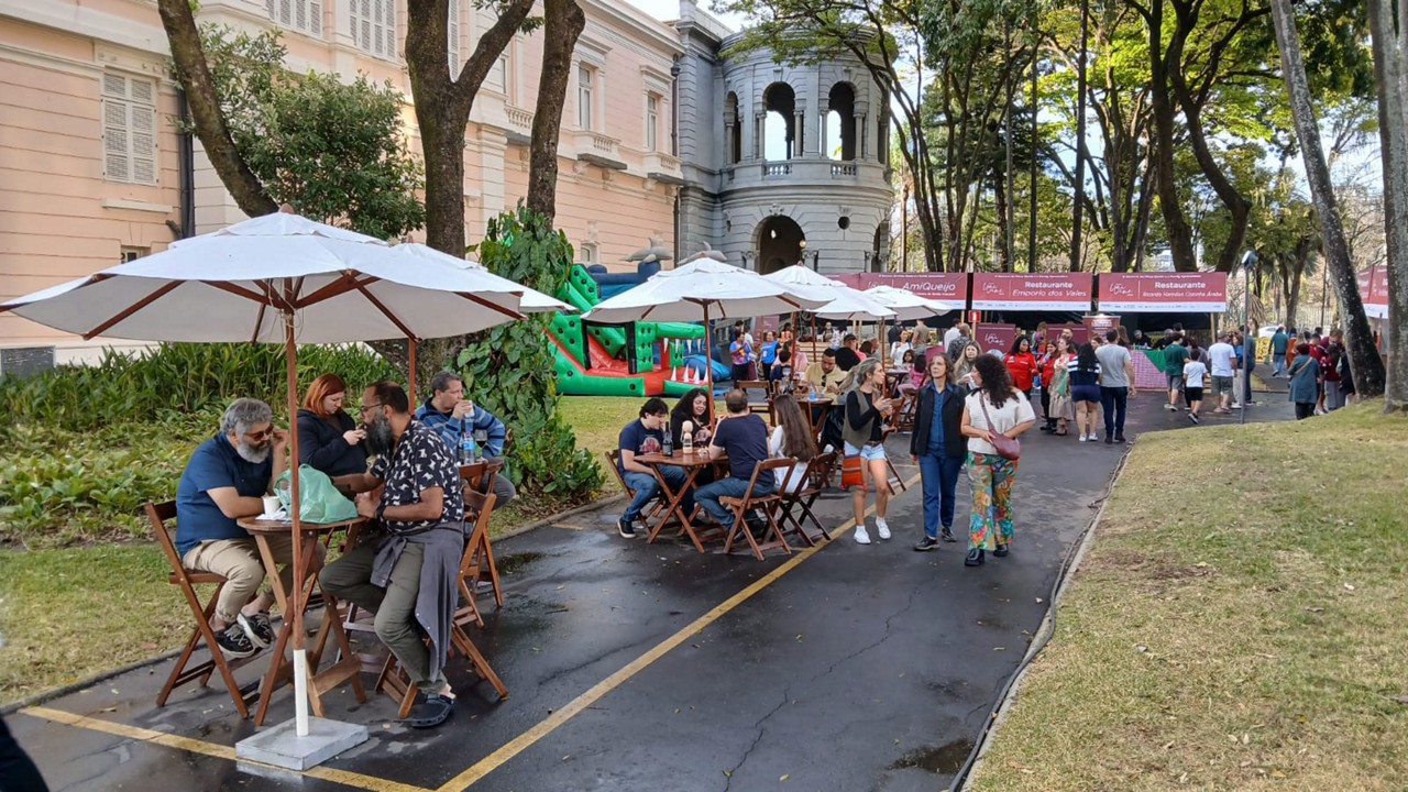 A chuva não espantou os visitantes do festival Uai Wine