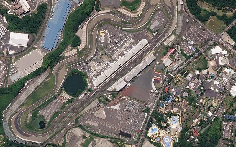 ista aérea do Circuito de Suzuka, com seu traçado em formato de "8" énico na Fórmula 1.