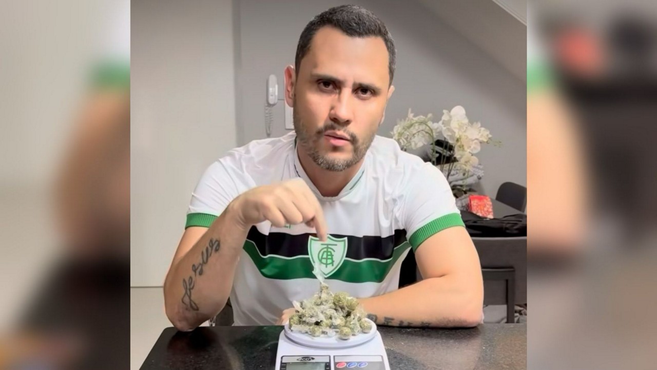 Cleitinho Azevedo usou orégano para simular quantidade de maconha necessária para atingir 40g