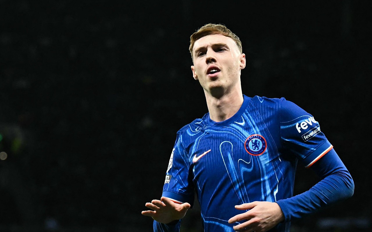 Cole Palmer celebra gol pelo Chelsea na Premier League (Foto: Ben Stansall / AFP)