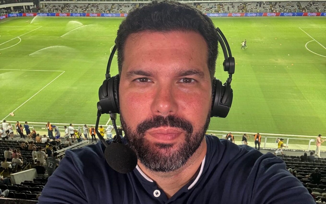 Bruno Formiga em transmissão pela TNT Sports (Foto: Reprodução/X)