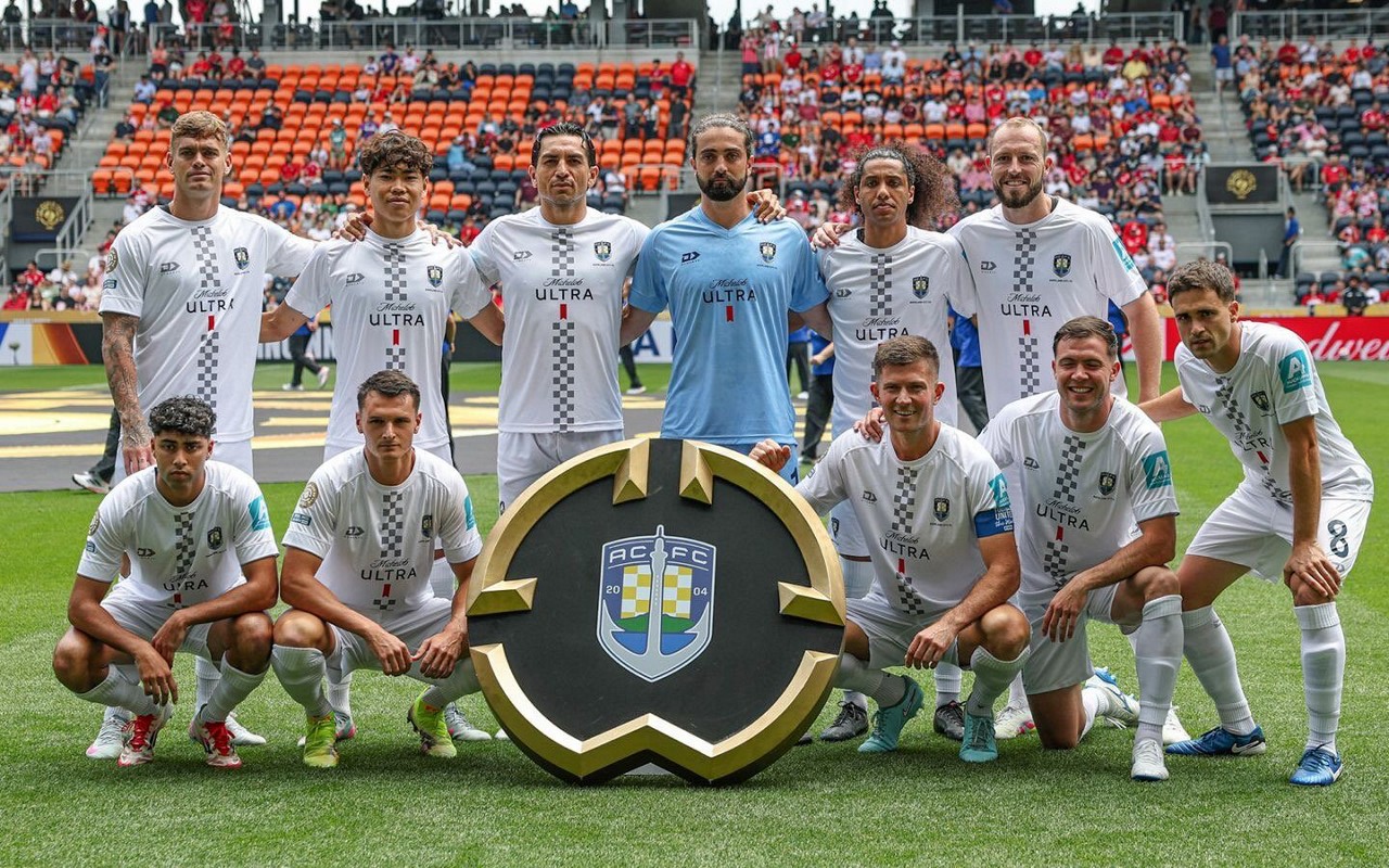 Auckland City antes do duelo contra o Bayern de Munique (Foto: AFP)