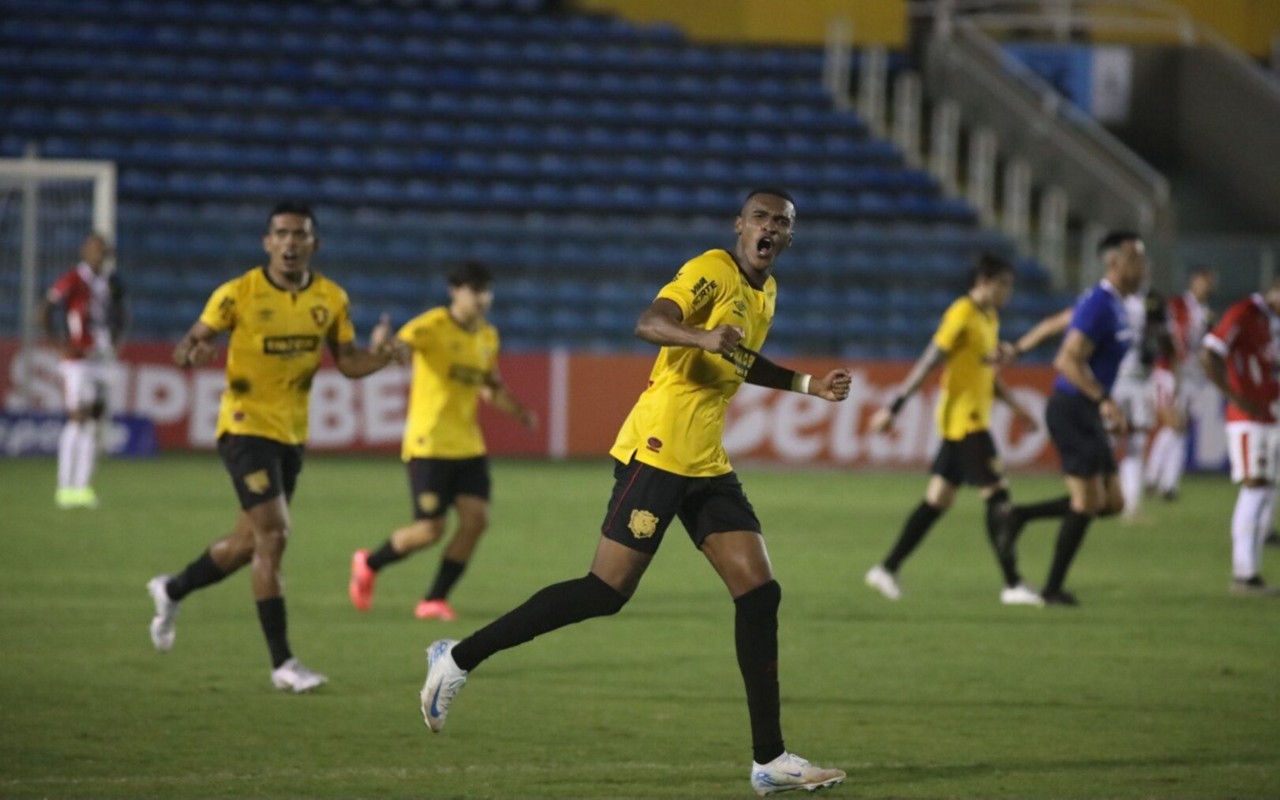 Sport estreia com vitória na Copa do Nordeste (Foto: Lucas Emanuel/AGIF)