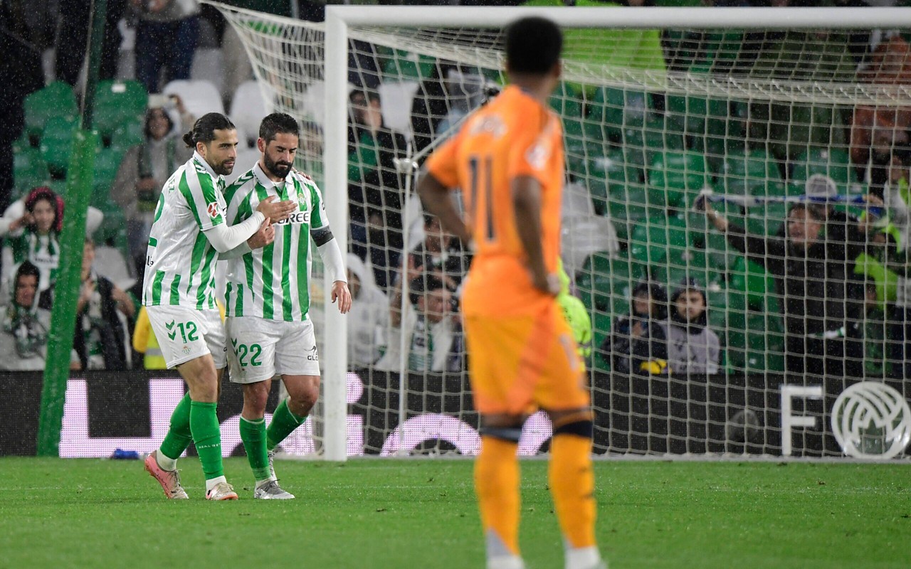 Com direito a ''Lei do Ex'', Real Madrid leva virada e tropeça na La Liga (Foto: CRISTINA QUICLER/AFP)