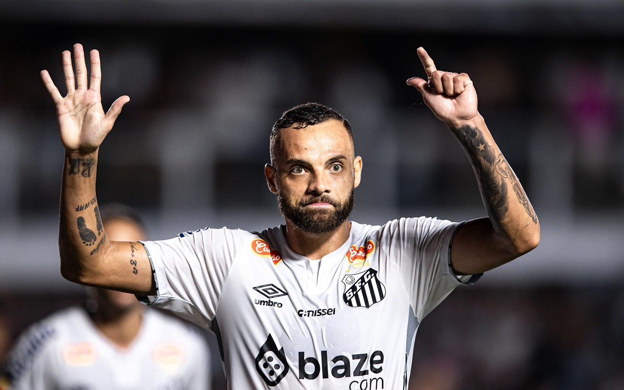 Guilherme, do Santos, marcou 10 gols pelo Santos no Paulistão 2025 e foi o artilheiro da competição. (Foto: Abner Dourado/AGIF)