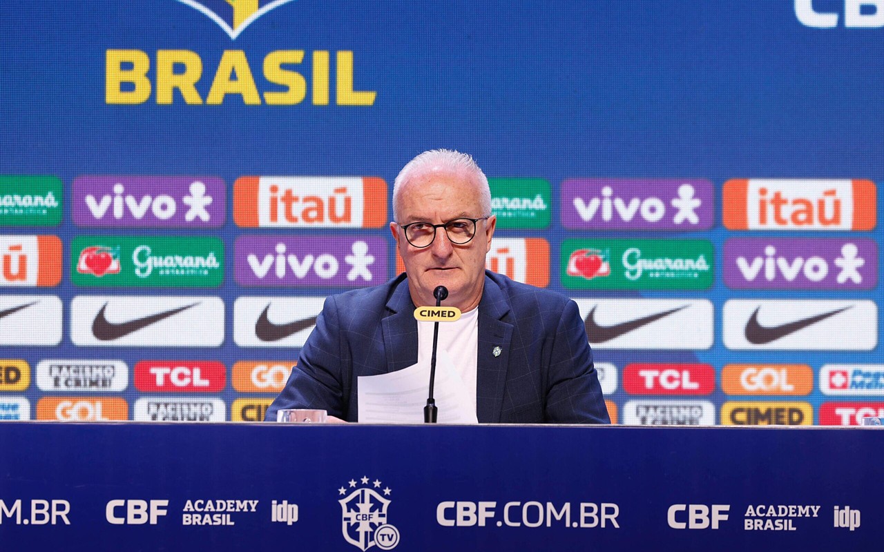 Dorival convocou um goleiro, um zagueiro e dois meio-campistas para o duelo das Eliminatórias Sul-Americanas para a Copa do Mundo