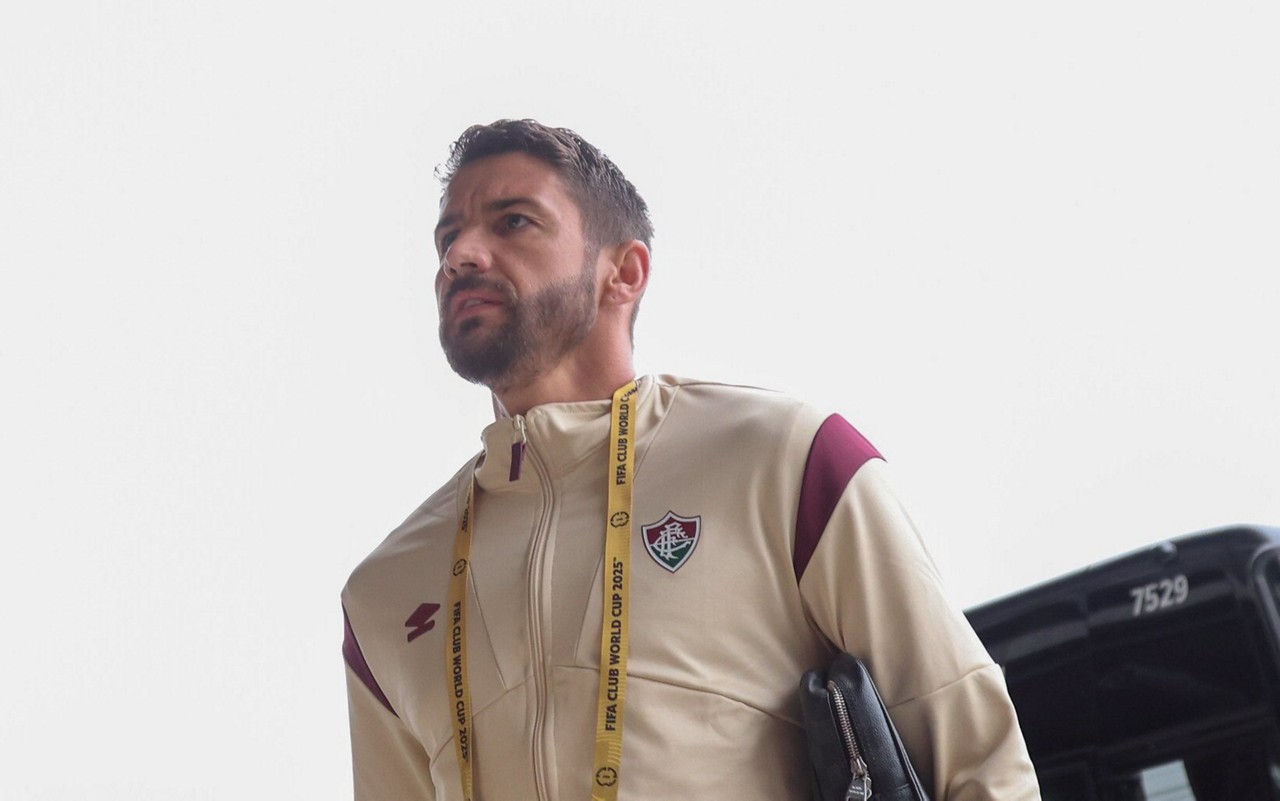 Everaldo em viagem pelo Fluminense (Foto: Marcelo Gonçalves/FFC)