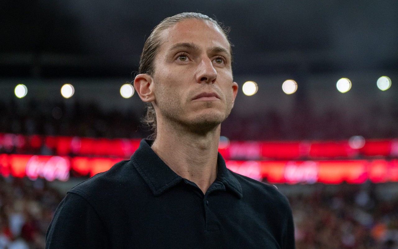 Filipe Luís, técnico do Flamengo (Foto: Thiago Ribeiro/AGIF)