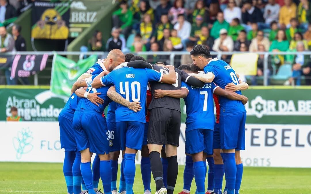Alverca conquistou o acesso à Primeira Liga de Portugal para a temporada 2025/26 (Foto: Reprodução/Instagram)