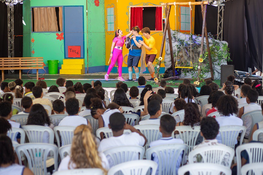 Projeto abordou temas relevantes para a comunidade local, fornecendo um conteúdo cultural de qualidade