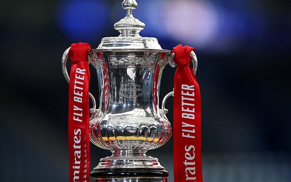Troféu Copa da Inglaterra (Foto: Reprodução/FA)