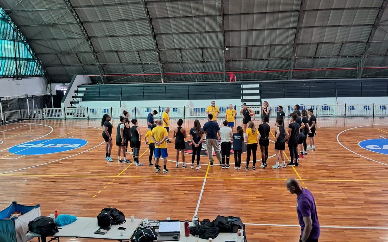 Seleção Brasileira de basquete feminino treina no Corinthians (Foto: Isabella Zuppo)