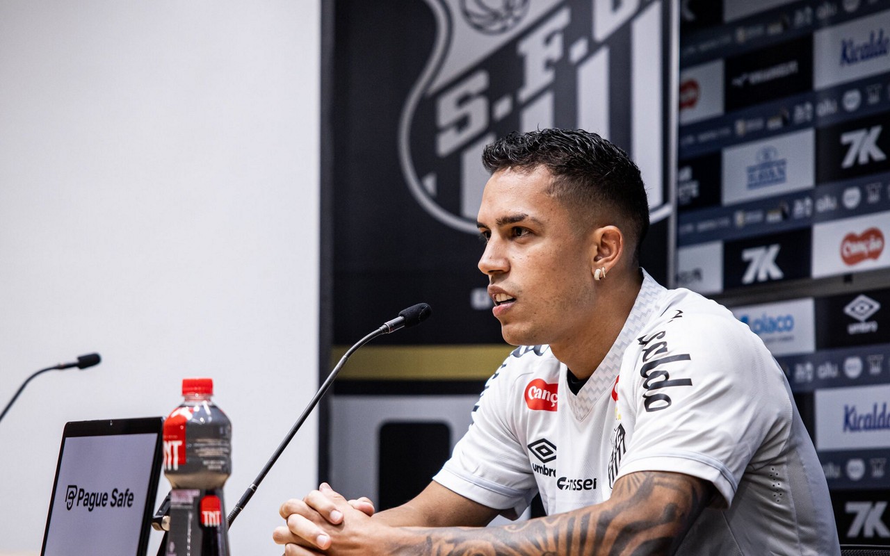 Igor Vinícius é formado nas categorias de base do Santos (Foto: Raul Baretta/ Santos FC)