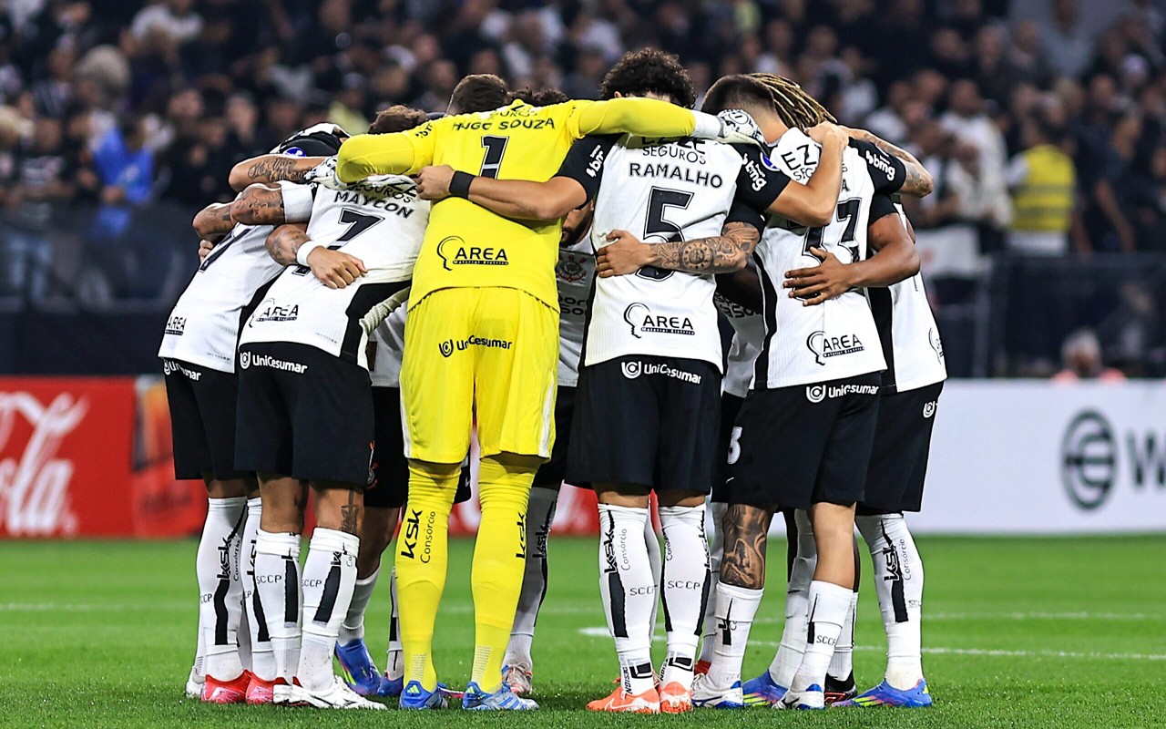 Corinthians se prepara para a paralisação do calendário (Foto: Fabio Giannelli/AGIF)