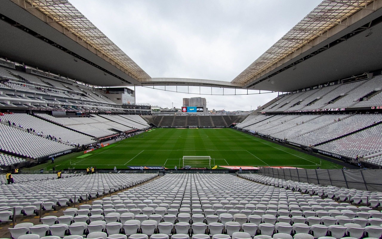 Corinthians busca solução rápida (Foto: Anderson Romao/AGIF)