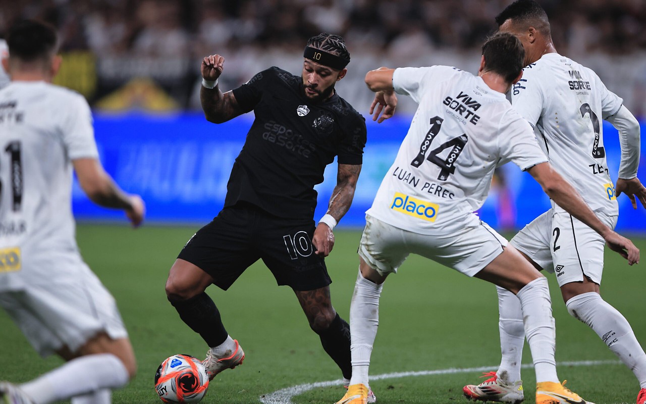 Corinthians e Santos se enfrentam na semifinal do Paulistão 2025 (Foto: Ettore Chiereguini/AGIF)