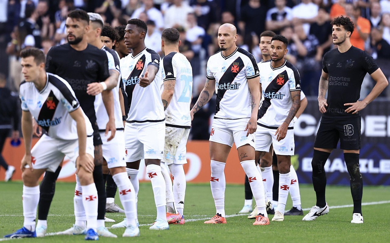 Clássico do Brasileirão: Corinthians e Vasco possuem um histórico equilibrado de confrontos; próximo jogo será em abril de 2025. (Foto: Marcello Zambrana/AGIF)