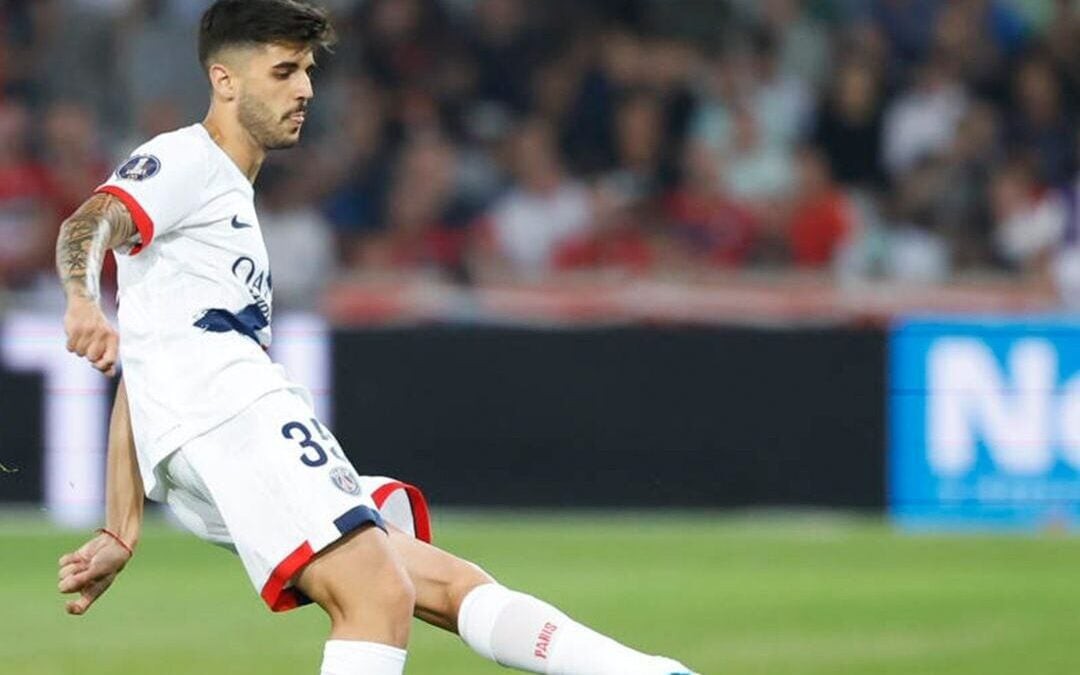 Beraldo está na final da Champions League (Foto: Divulgação / PSG)